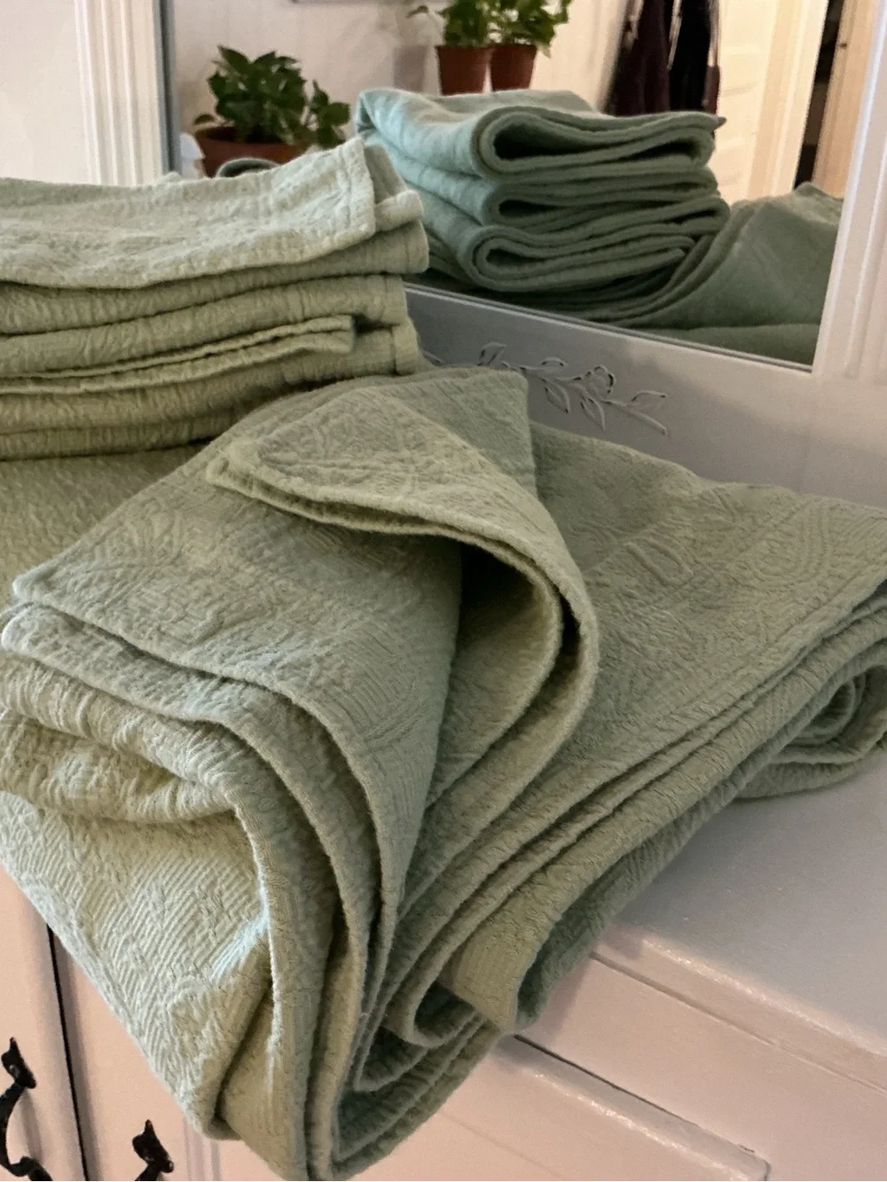 EUC Lands End 100% Cotton Matelasse’ Bedspread w Shams